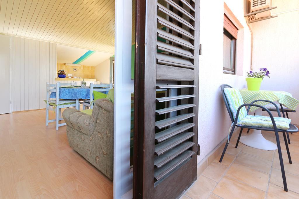 Apartments Nina Beach Makarska Exterior foto