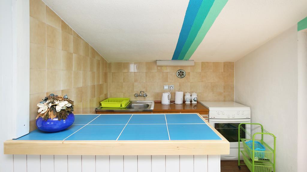 Apartments Nina Beach Makarska Exterior foto