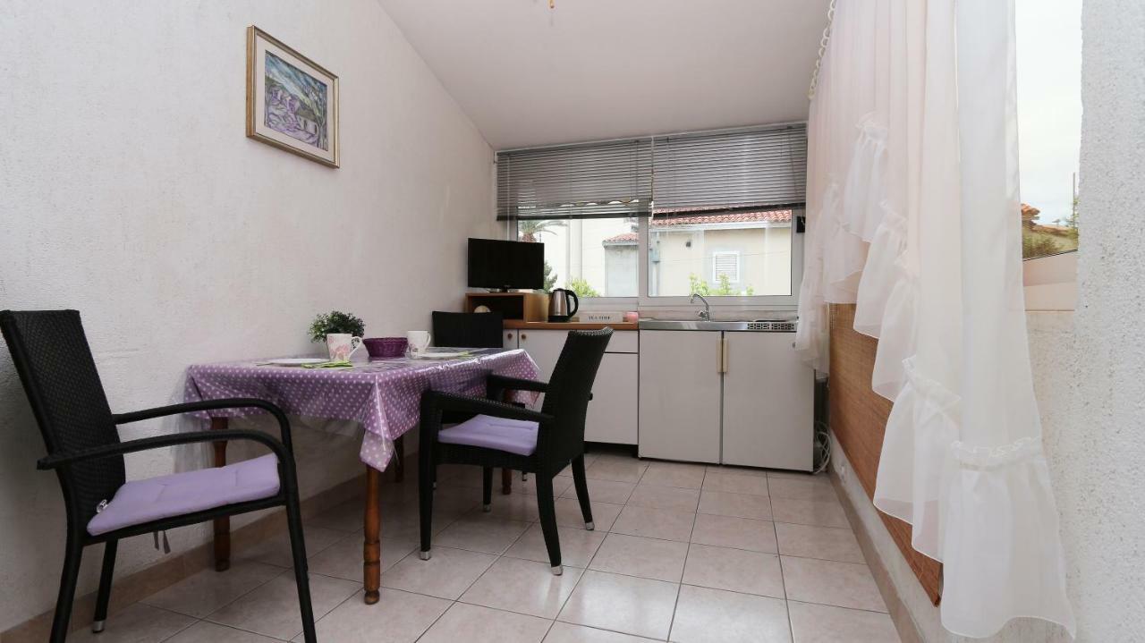 Apartments Nina Beach Makarska Exterior foto