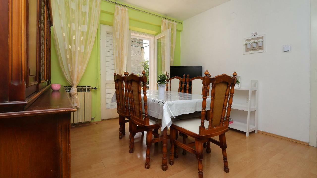 Apartments Nina Beach Makarska Exterior foto