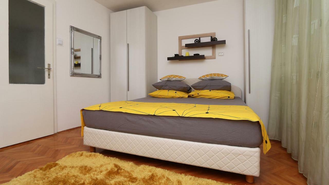 Apartments Nina Beach Makarska Exterior foto