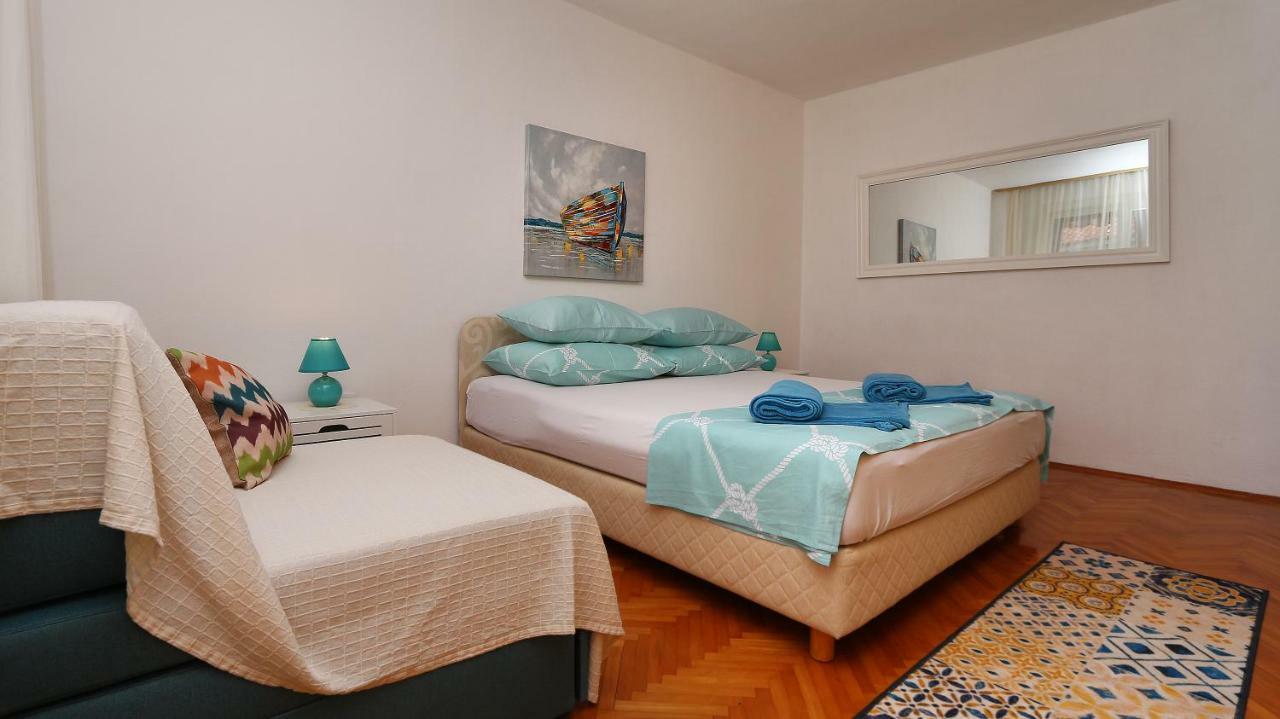 Apartments Nina Beach Makarska Exterior foto