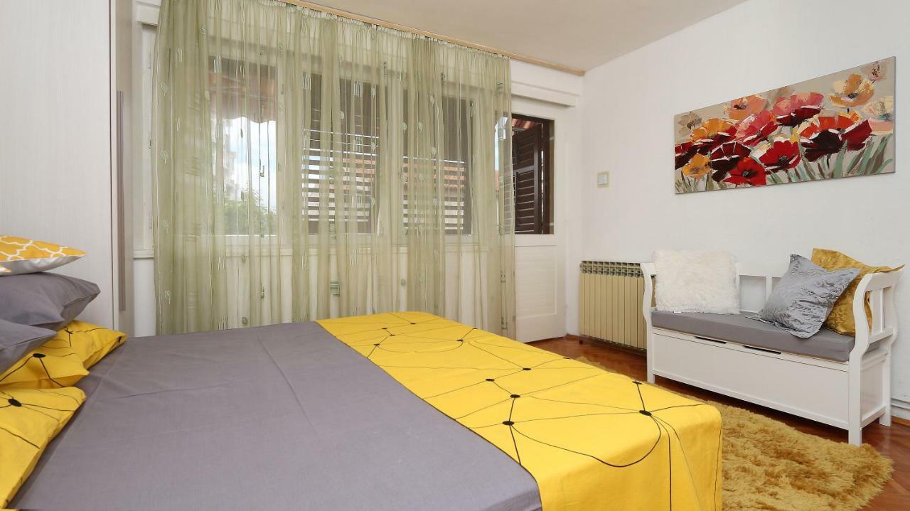 Apartments Nina Beach Makarska Exterior foto