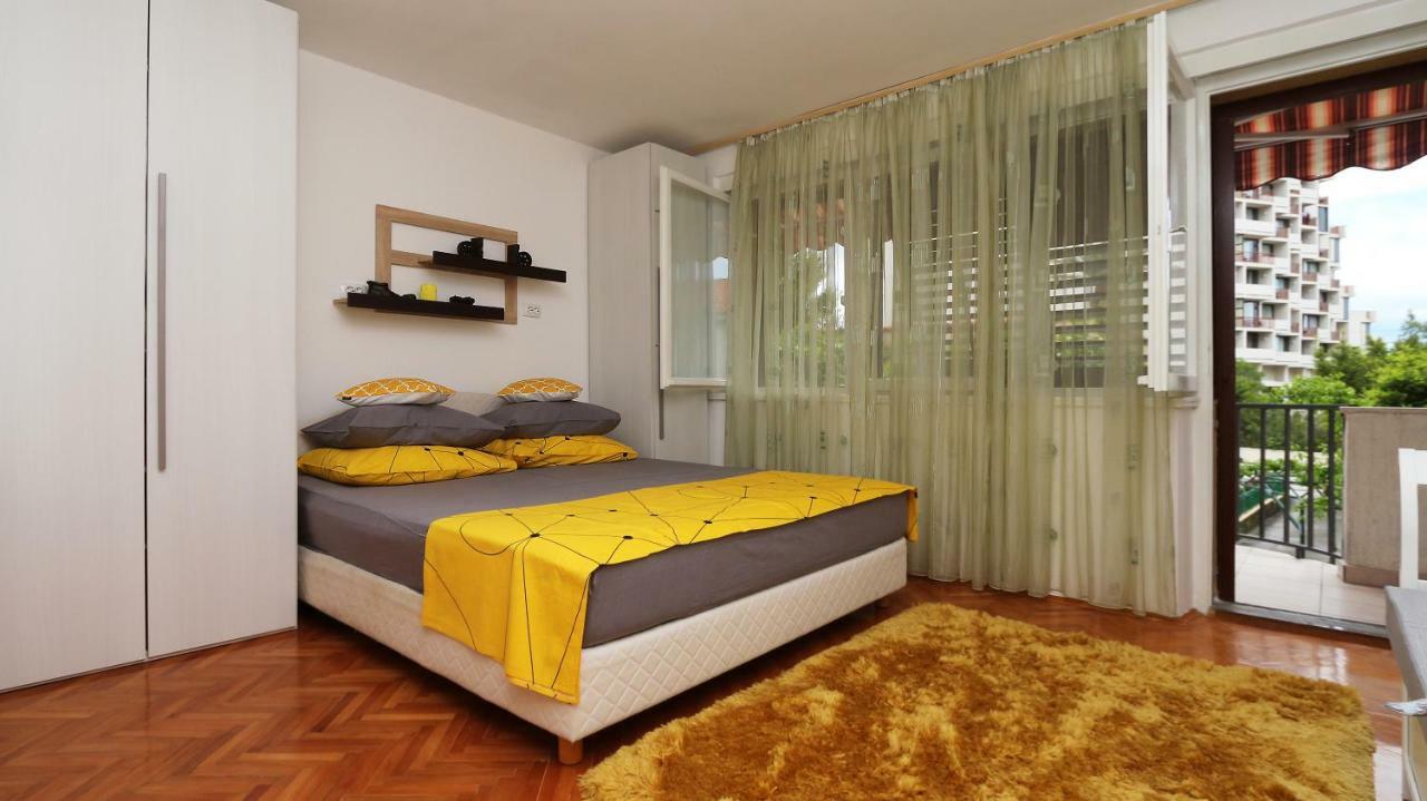 Apartments Nina Beach Makarska Exterior foto